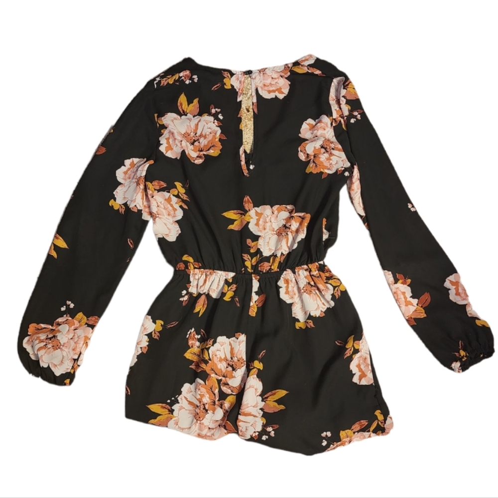 Charlotte Russe Sleeved Romper Black Floral Size X-Small - Picture 2 of 3